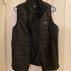 Patagonia Black Quilted Puffer Vest Medium